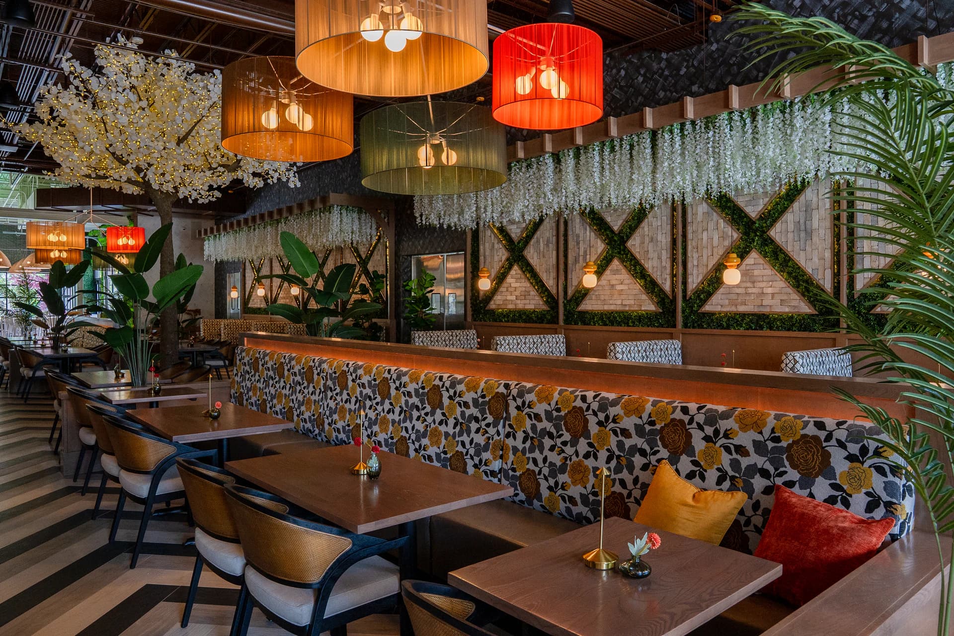 Suwanee Social dining room